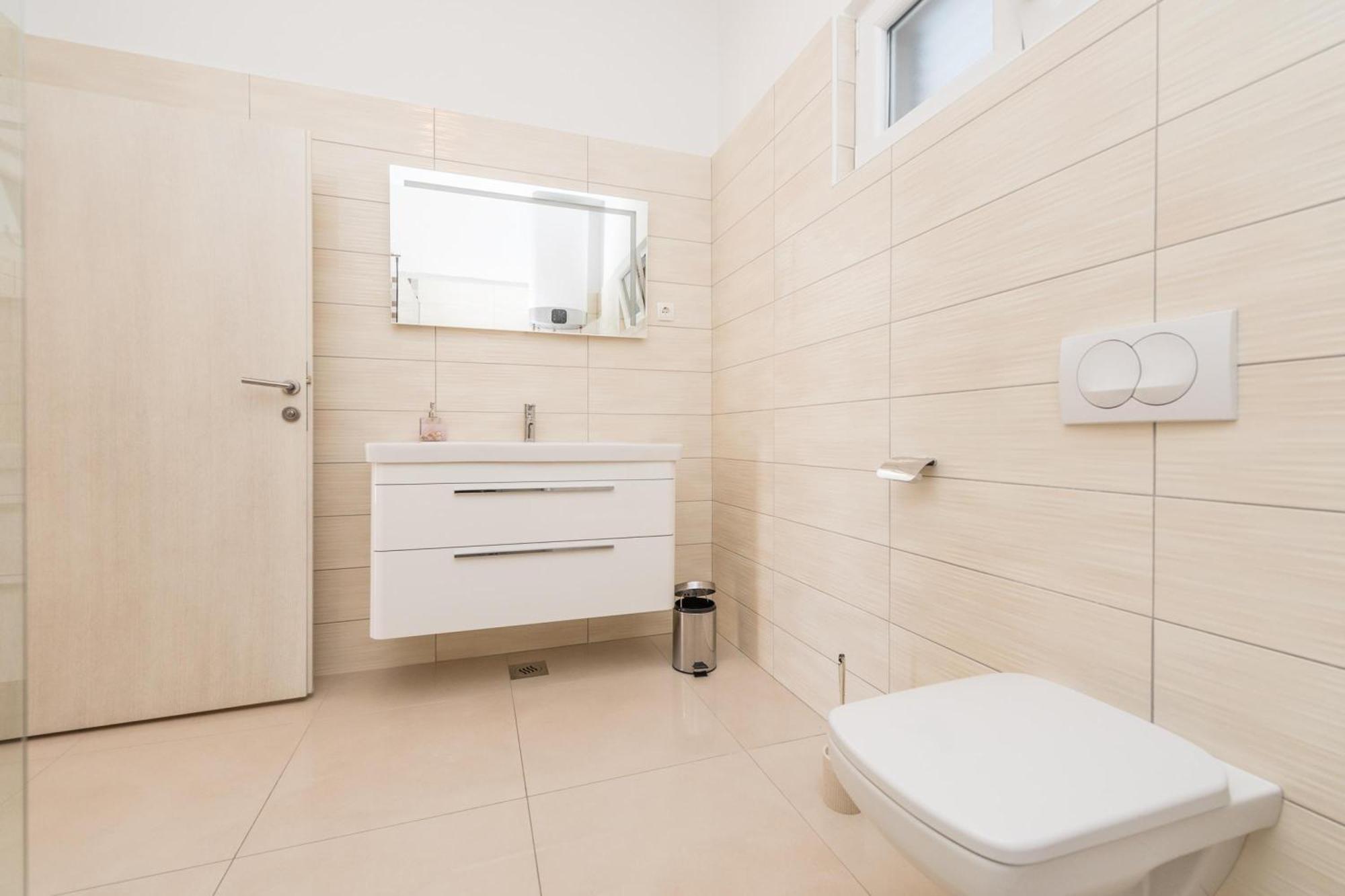 Family Friendly Pool House Ana - Happy Rentals Bibinje Ngoại thất bức ảnh