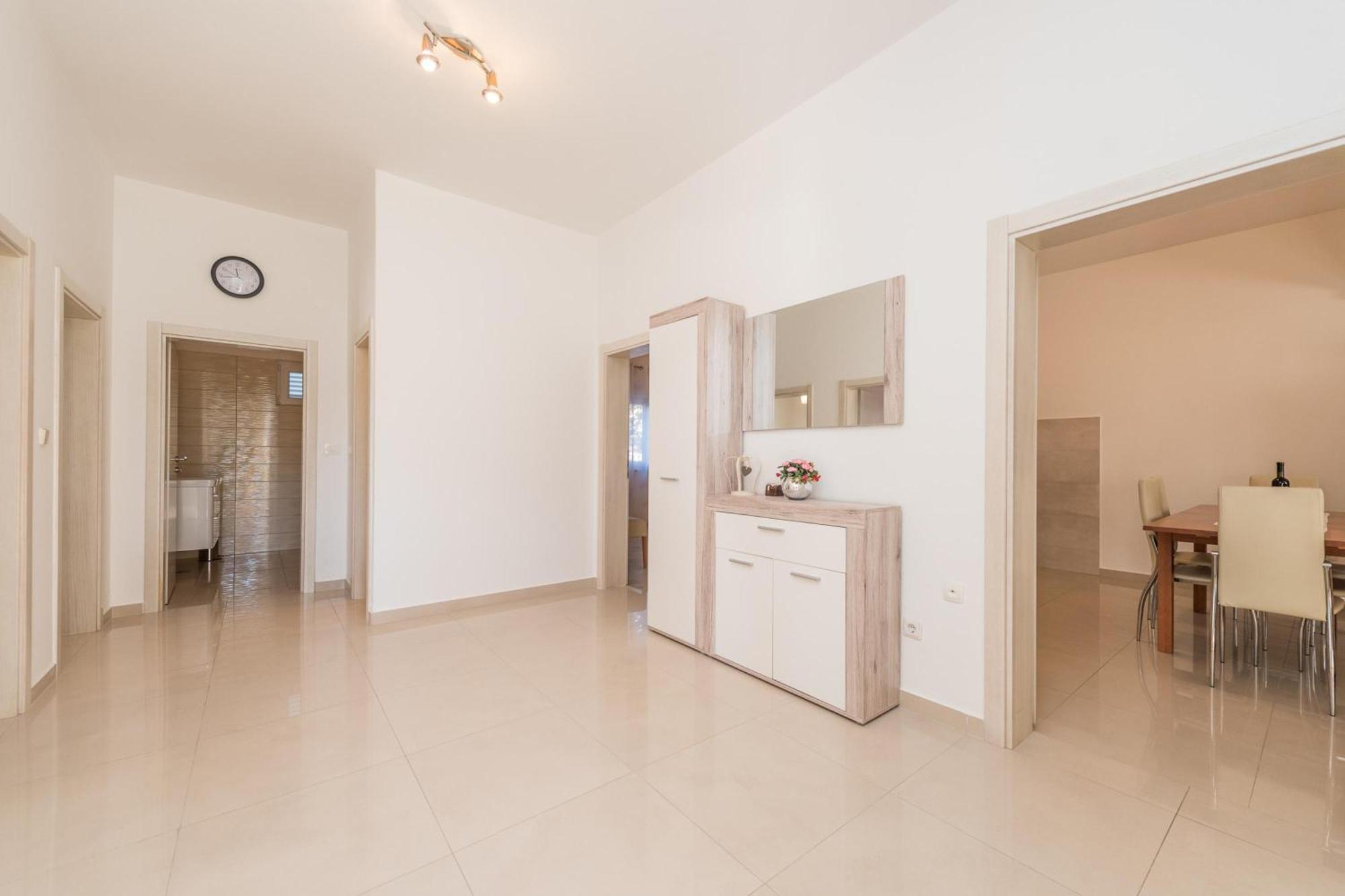 Family Friendly Pool House Ana - Happy Rentals Bibinje Ngoại thất bức ảnh