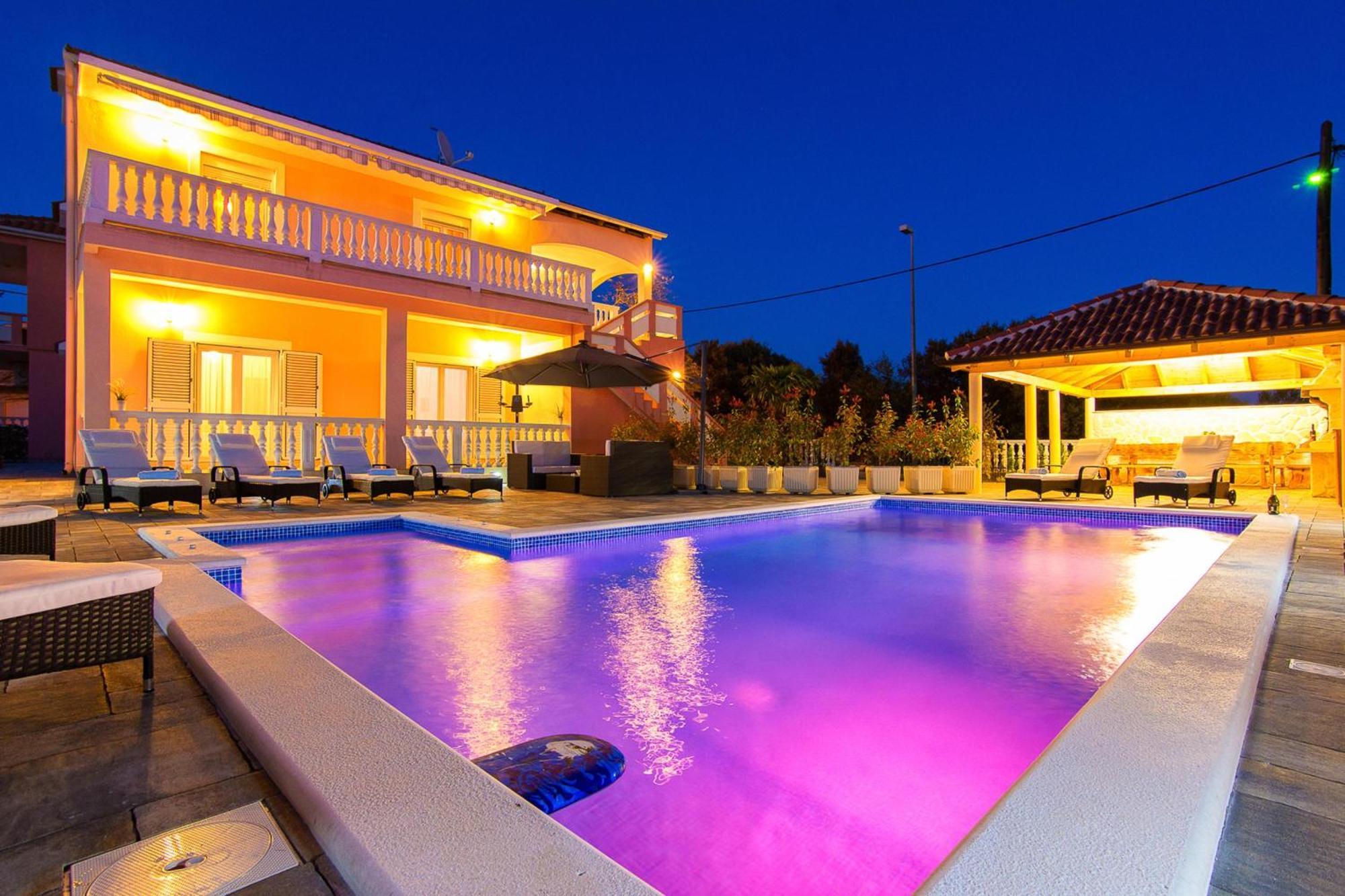 Family Friendly Pool House Ana - Happy Rentals Bibinje Ngoại thất bức ảnh